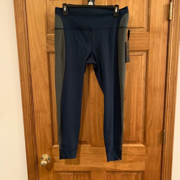 Allyson Felix Athleta Legend Mesh 7/8 Tight L NWT - Picture 2 of 9